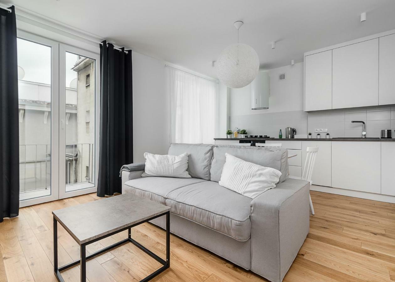 Metro Centrum Light Apartment Warsaw