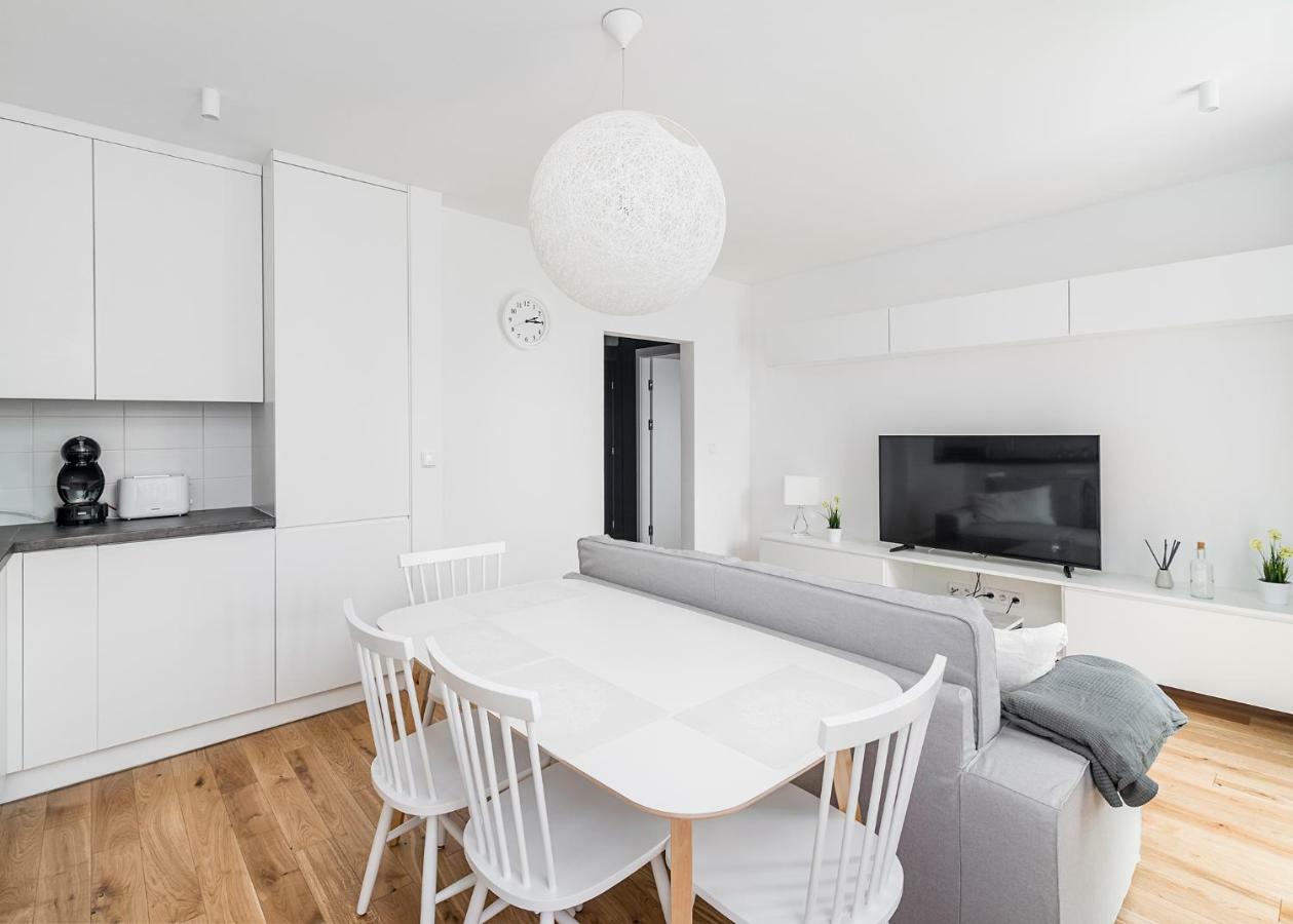 Metro Centrum Light Apartment