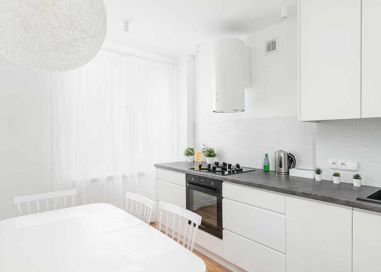 Metro Centrum Light Apartment *